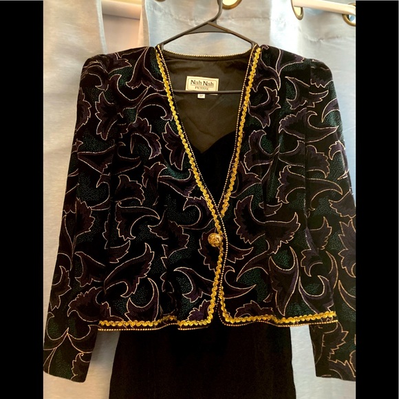 Formal velvet dress/ jacket size 8 - Picture 5 of 16
